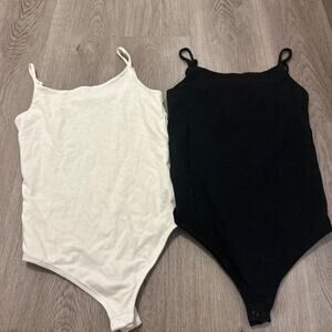 Two pack gap bodysuits